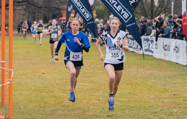 Amy Thomson competes in NZ SS Cross-Country Championships