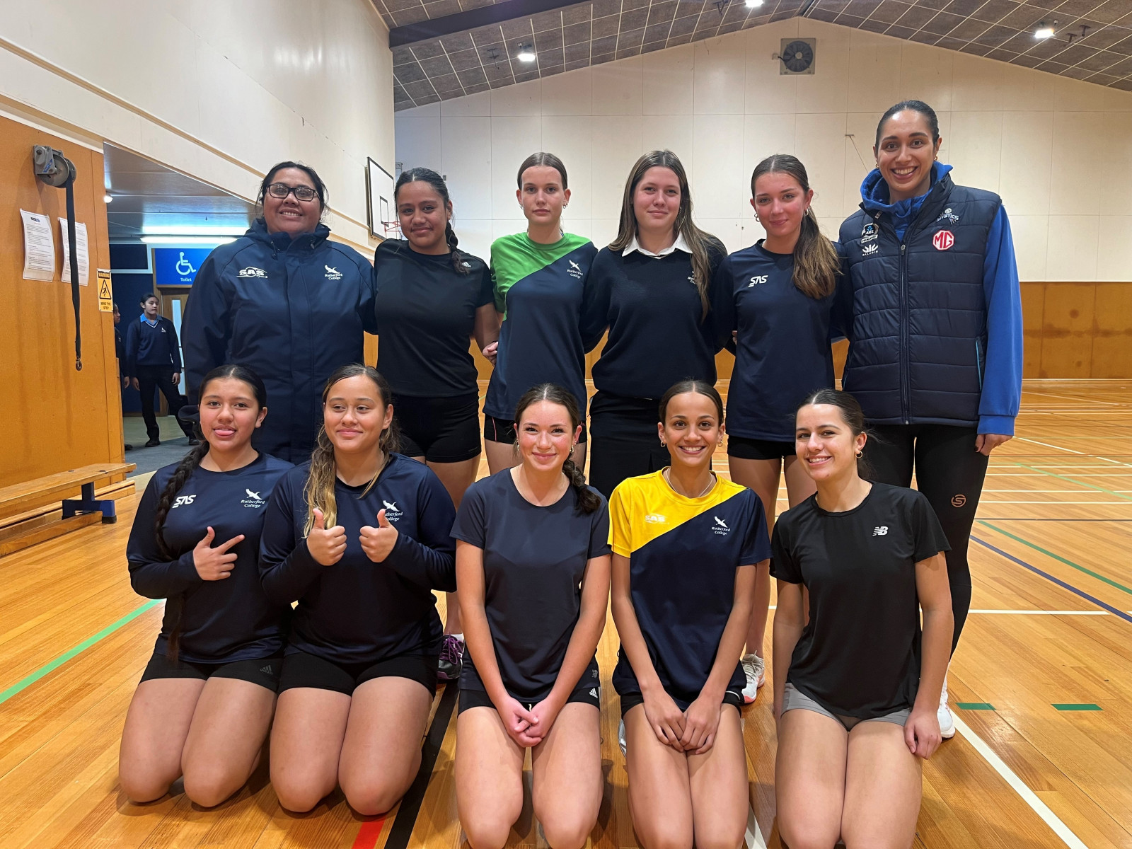 Phoenix Karaka, the Northern Mystics and Silver ferns player joins Netball girls for training