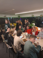 Senior German Students Celebrate at Annual Restaurant Trip